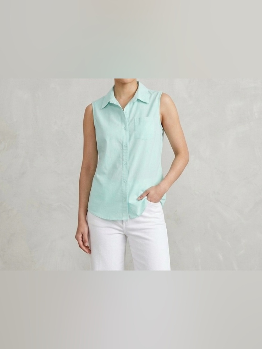 Magellan Outdoors Mint Blue Sleeveless Button Down Shirt Womens Size Large